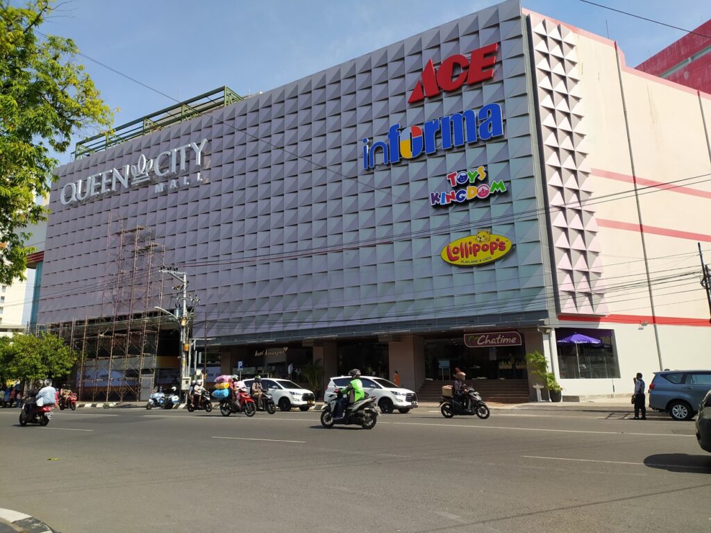 Menjelajahi Mall di Semarang: Destinasi Nongkrong Seru!