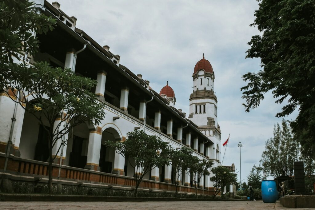 Jelajahi Semarang