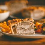 Lezatnya Meat Pie: Kelezatan Klasik yang Bikin Sulit Berhenti Makan