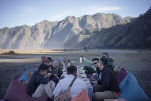 liburan bersama kawan